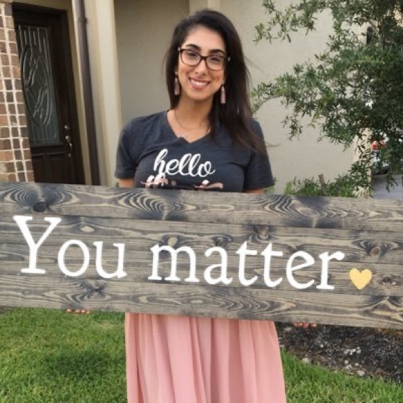 **MEET YOUR POSHER** - Picture 1 of 6